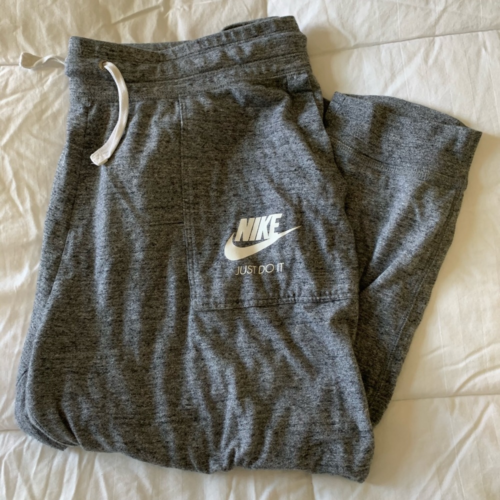 Nike Capri Joggers